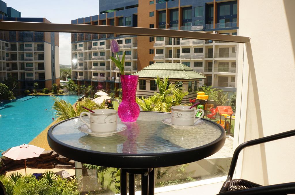Pool View In Laguna Beach Resort 2 Praia de Jomtien Exterior foto